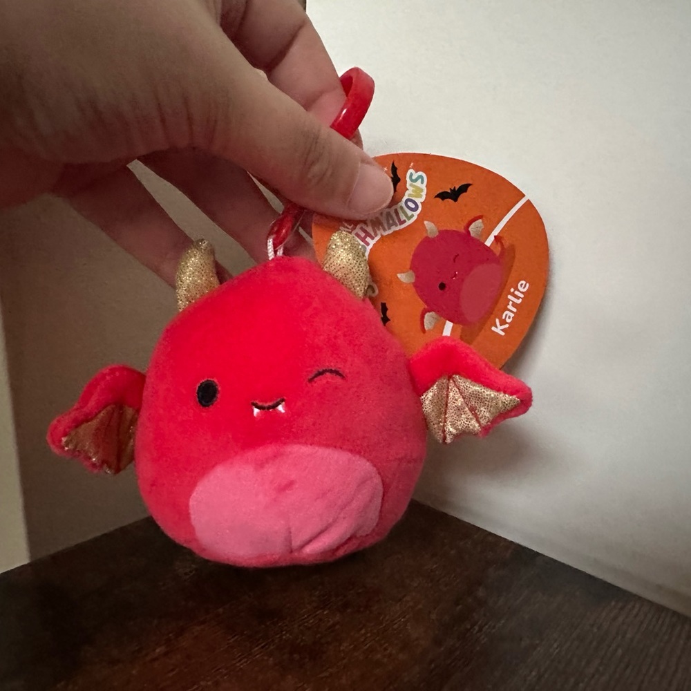 🇺🇸 Squishmallows KARLIE clip